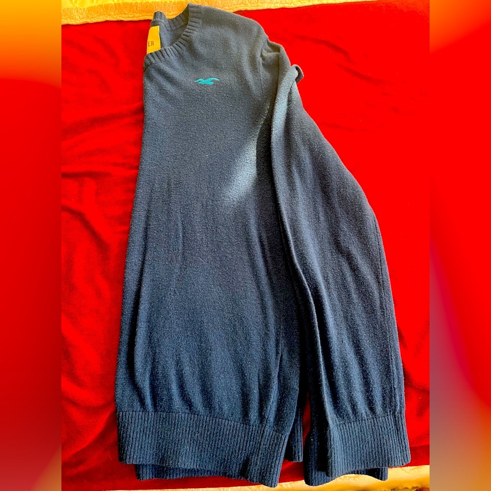 Hollister thin sweater